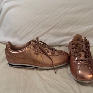 Nike Kids Metallic Rose Gold Sneakers size 3Y
